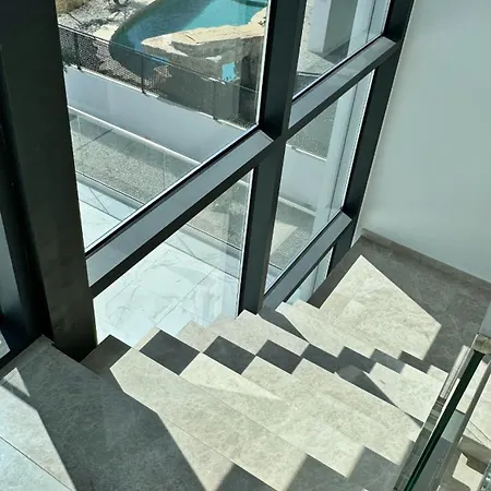 Villa Welcs De Lujo 461 Emp Con Piscina Privada